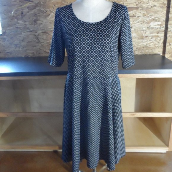 LuLaRoe Black/White Circle Dress - Size 3XL - Picture 2 of 6